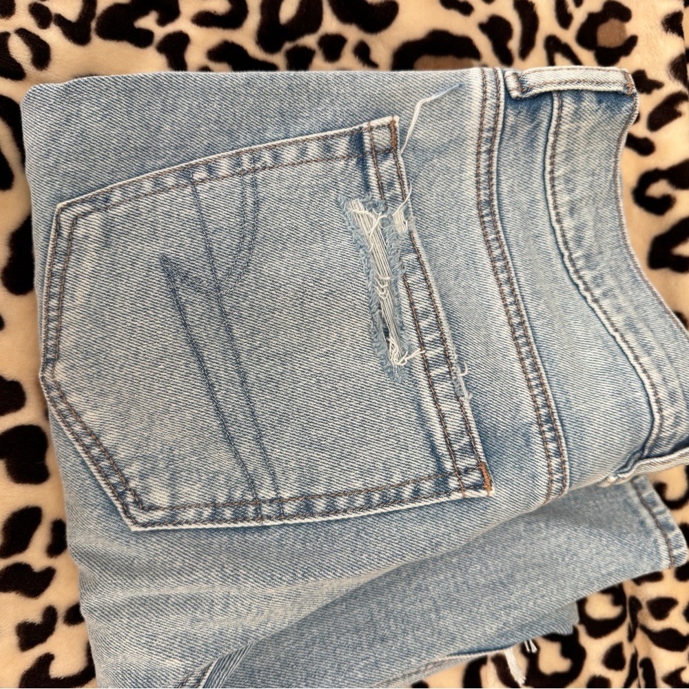 Classic Blue Distressed Women's stovepipe Jeans - Picture 4 of 4